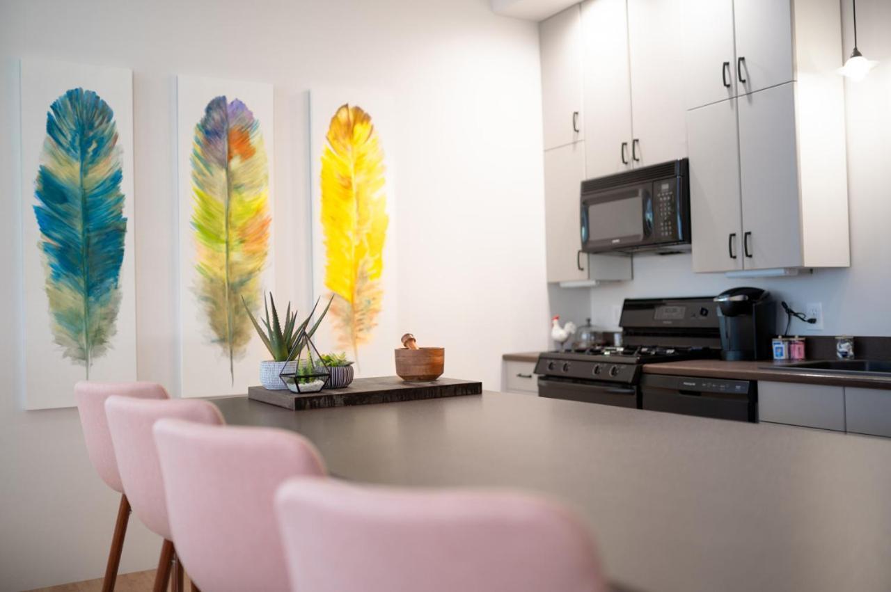 115 N Main Huge 2 Bedroom Unit On Main Street Saint Charles المظهر الخارجي الصورة